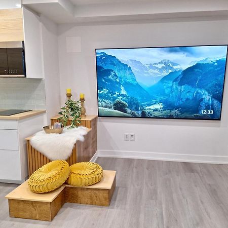 Independent Basement Studio Suite 오타와 외부 사진