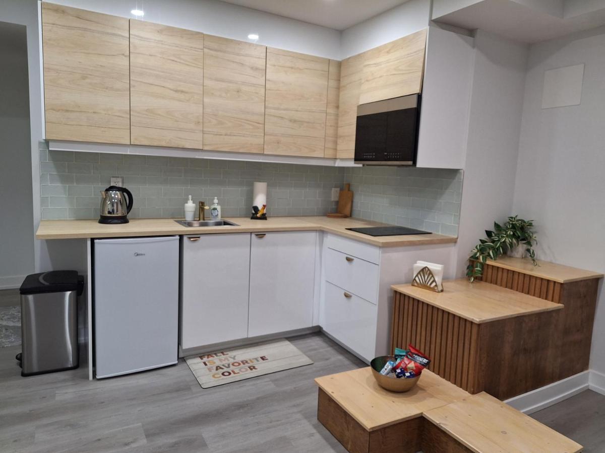 Independent Basement Studio Suite 오타와 외부 사진