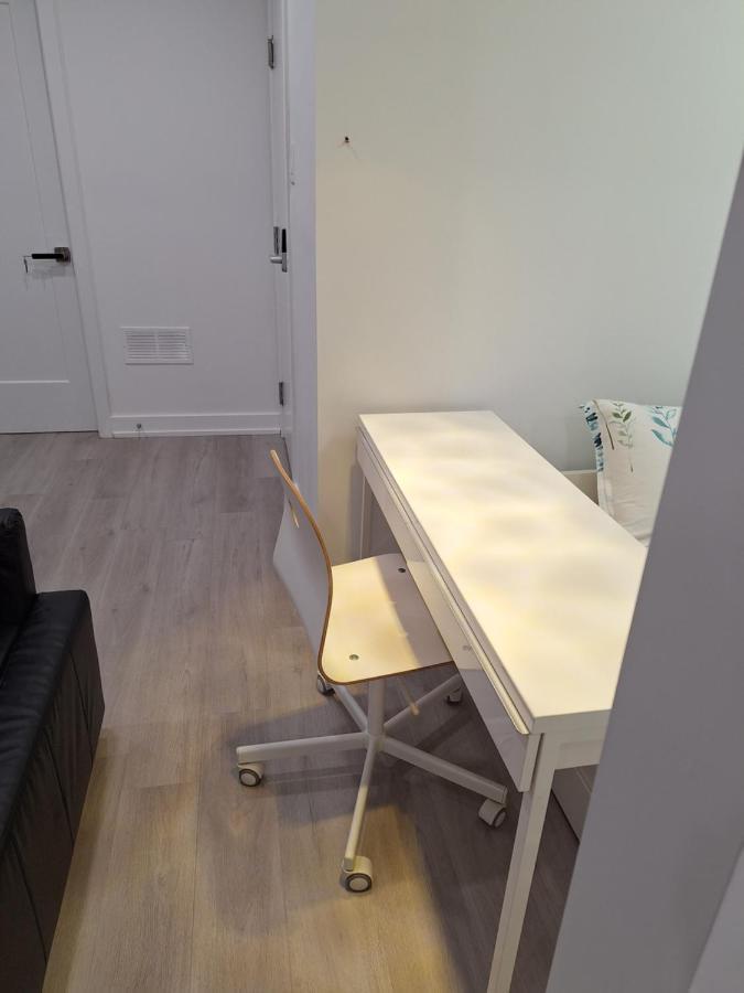 Independent Basement Studio Suite 오타와 외부 사진