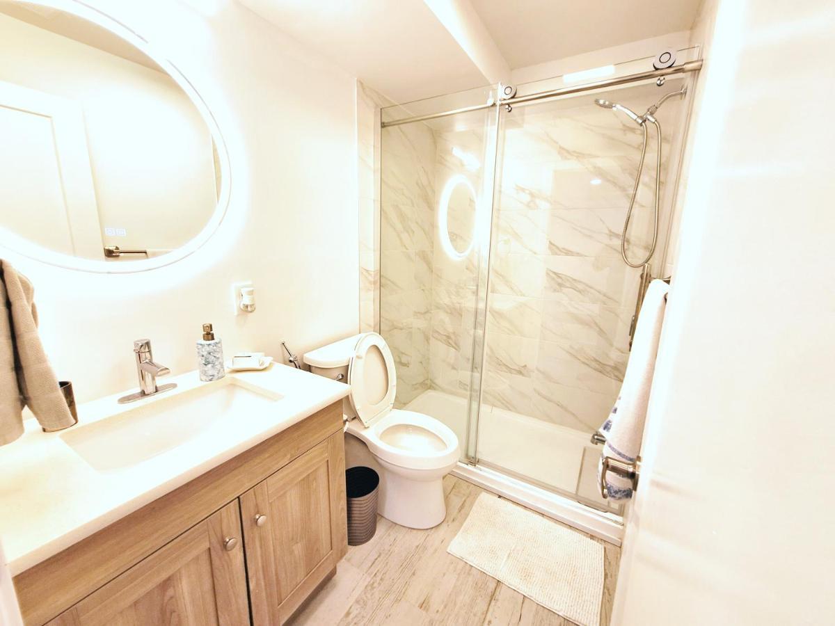 Independent Basement Studio Suite 오타와 외부 사진