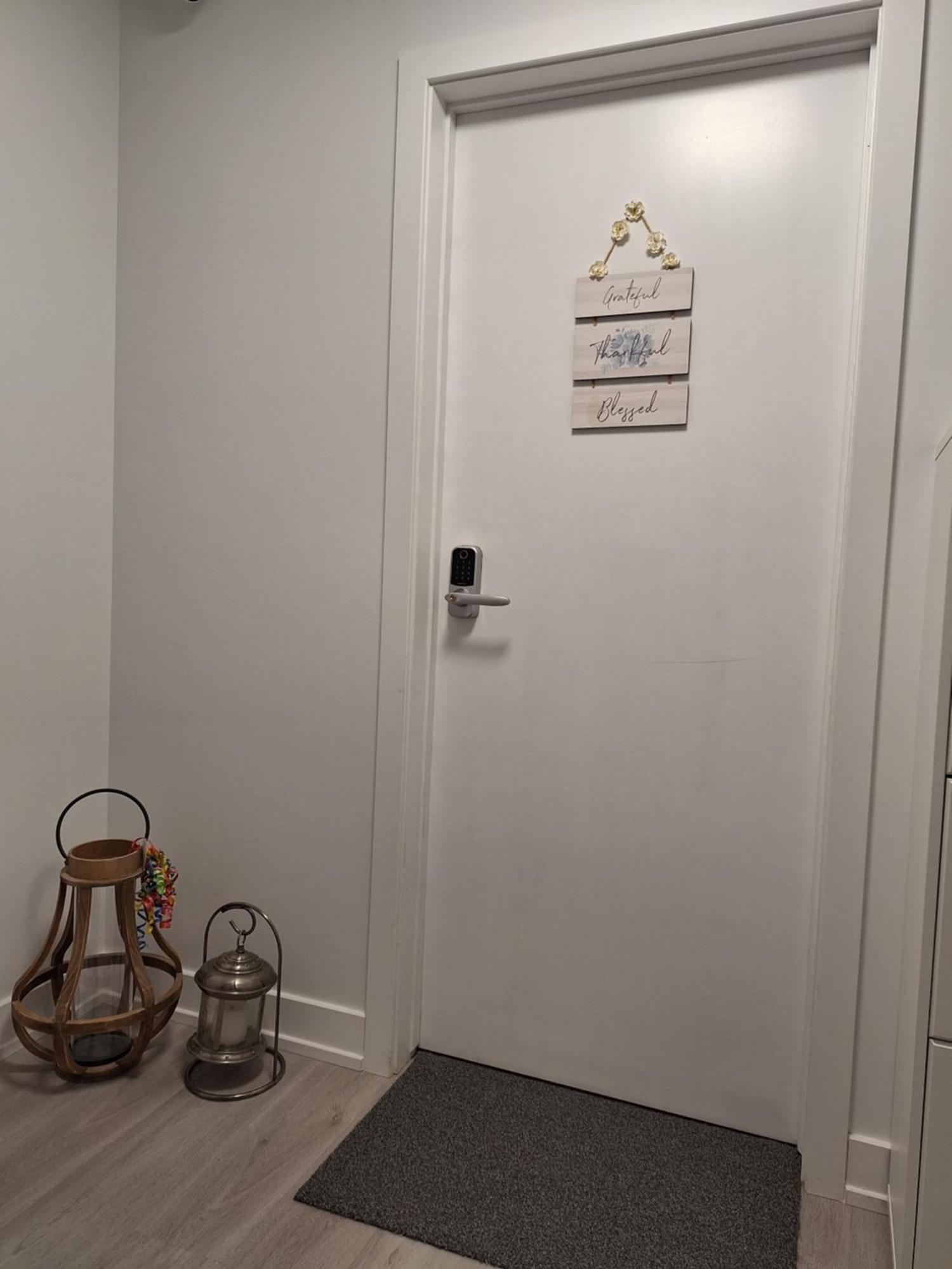 Independent Basement Studio Suite 오타와 외부 사진